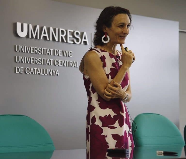 Melina Furman obrint el Congrés Int. de Ciència des del Néixer de la UManresa