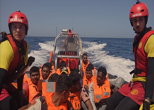 Personal Open Arms en un rescat a Itàlia