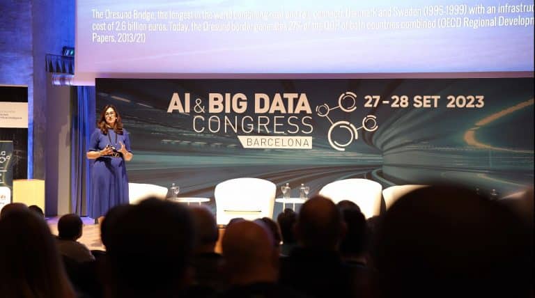 Inma Martínez a la seva ponència al IA&Bigdata congress de Barcelona