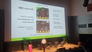 Gareth Stockdale, CEO de Micro:bit foundation al Fixing the Future festival,