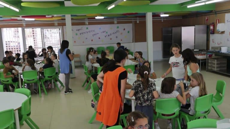 imatges menjador de l'escola Eudmar a Castelldefels