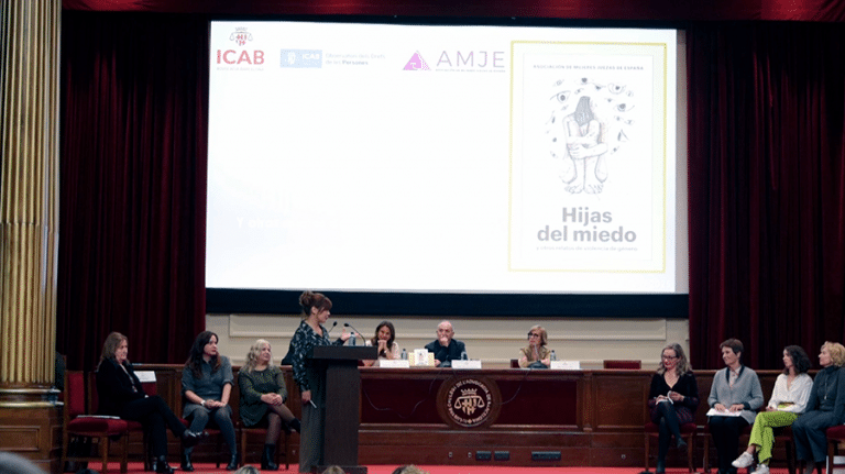 Presentació a l'ICAB del llibre Filles del Por escrit per 19 jutges de l'AMJE
