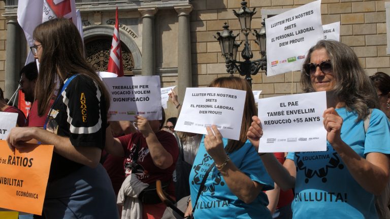 Manifestació del personal laboral i d’atenció educativa