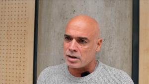 David Juárez, arquitecto fundador Staddle3 en la entrevista en el COAC, Barcelona