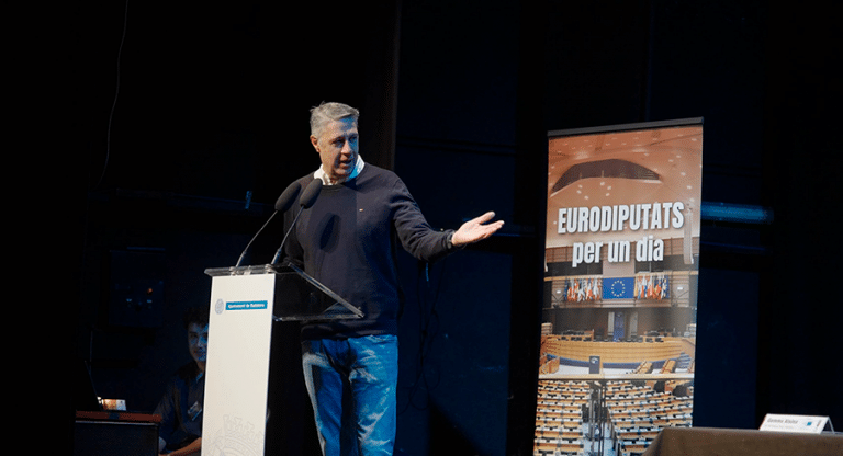 Ponència de l'alcalde, Xavier G. Albiol, de Badalona a Eurodiputats per un dia, edició 2026