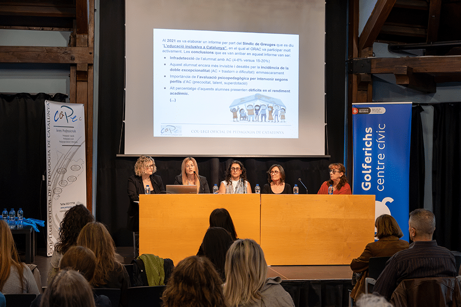 Natàlia Luján, Mònica Fernàndez, Anna Vinyoles a la jornada d'altes capacitats del COPEC, Barcelona